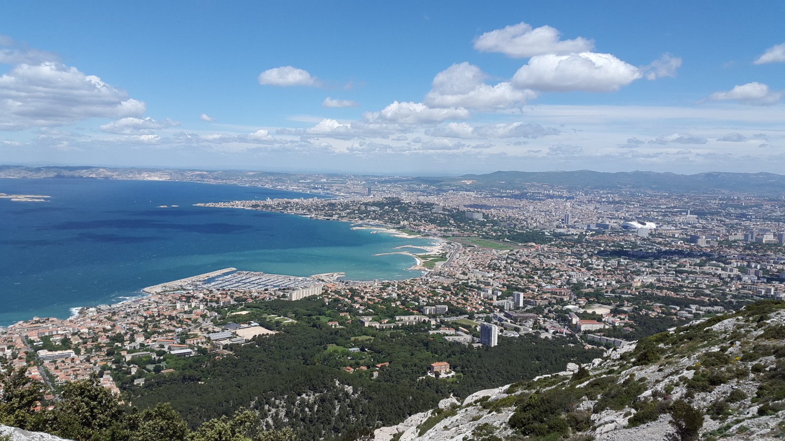 Photo  Vue de Marseille du pic de Marseilleveyre