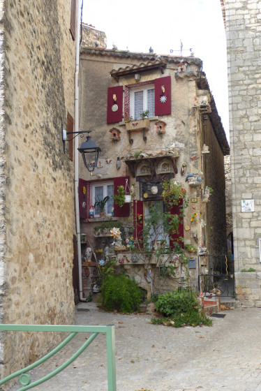 A faire Boucle entre Beaumont de Pertuis et la Bastide des