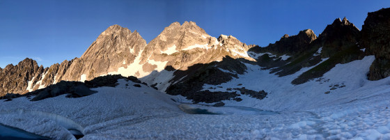 Aube sur le Pic du Frêne et le Col de la Valette