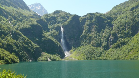 Cascade du lac d'Oo