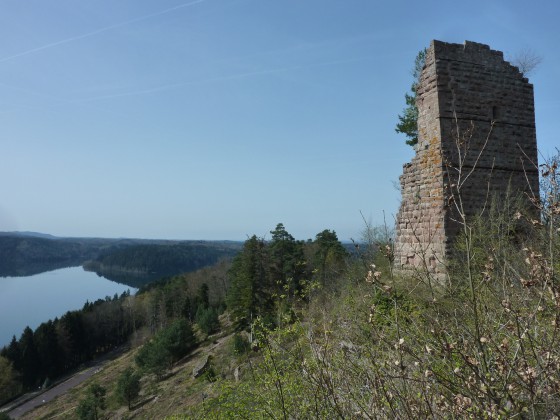 Château et lac de Pierre Percée