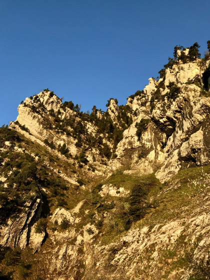 Cirque rocheux sous le Pas du Fourneau