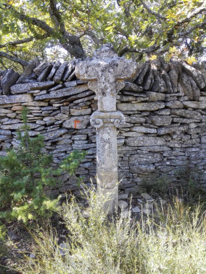 Croix en pierre