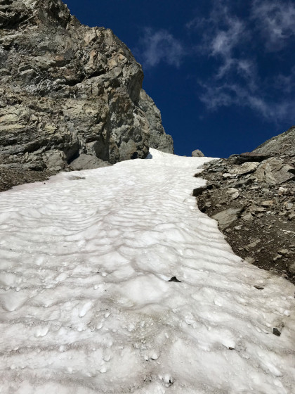 Dans le  névé montant au Col de Belledonne