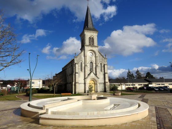 esplanade devant l'église