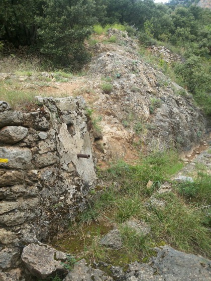 Fontaine du village en ruine des Horts