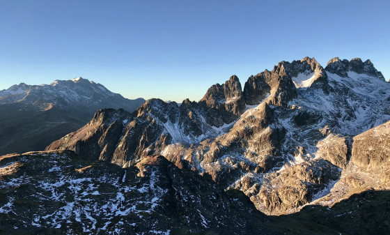 L\'intégralité des Aiguilles de l\'Argentière et le Pic de l\'Étendard