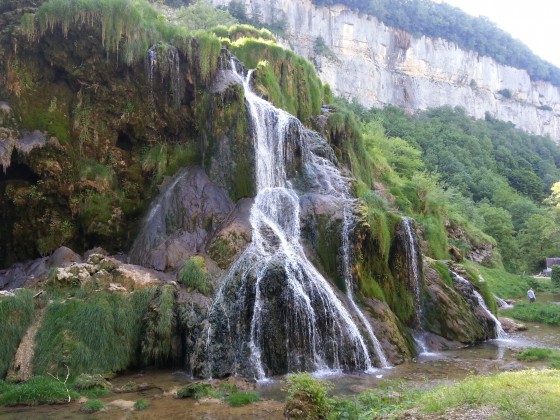 La cascade de tufs