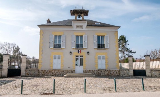 La mairie d\'Avernes