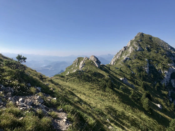 La Pierre Virari, le Mont-Aiguille, la Main et le Rocher de l\'Ours