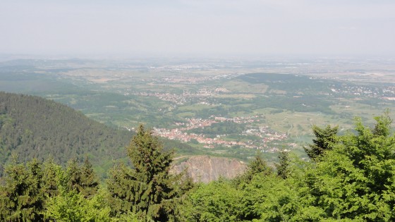 La plaine d'Alsace en direction de Strasbourg depuis le Mont-Saint-Odile