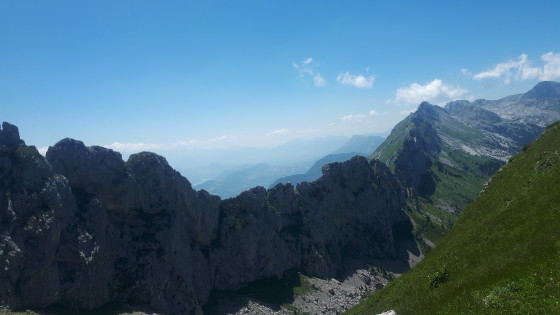 la vue depuis le plateau  du Cornafion