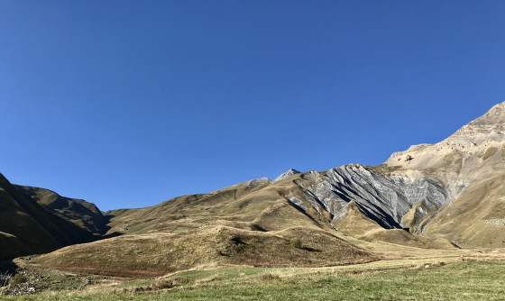 Le chalet de la Celle et le Cruq des Aiguilles