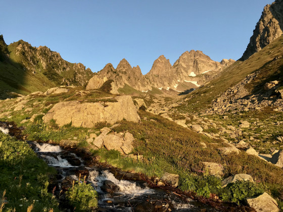 Le Pic du Frêne au lever du soleil