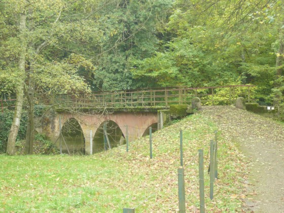 Le pont rouge