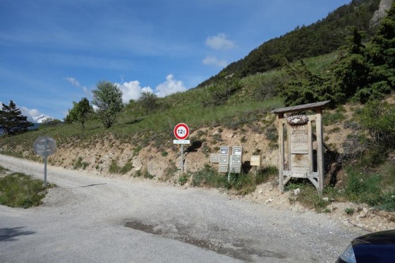 Les Boites aux lettres sur le coté droit de la route