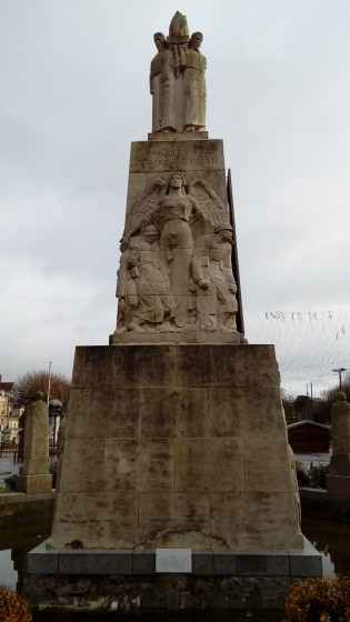 Monument aux morts de Soissons