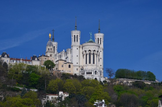 Notre Dame de Fourvière vue depuis la place Bellecour