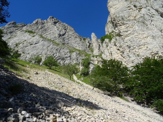 A Faire : Les Trois Becs Et Les Pommerolle Par La Picourère - Randonnée