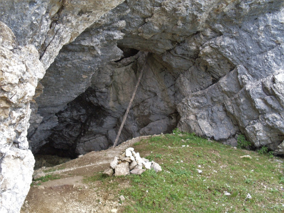 Sortie de la Grotte à L'Echelle