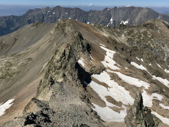 Sur la crête de la Pointe de Confolens au Neyrard