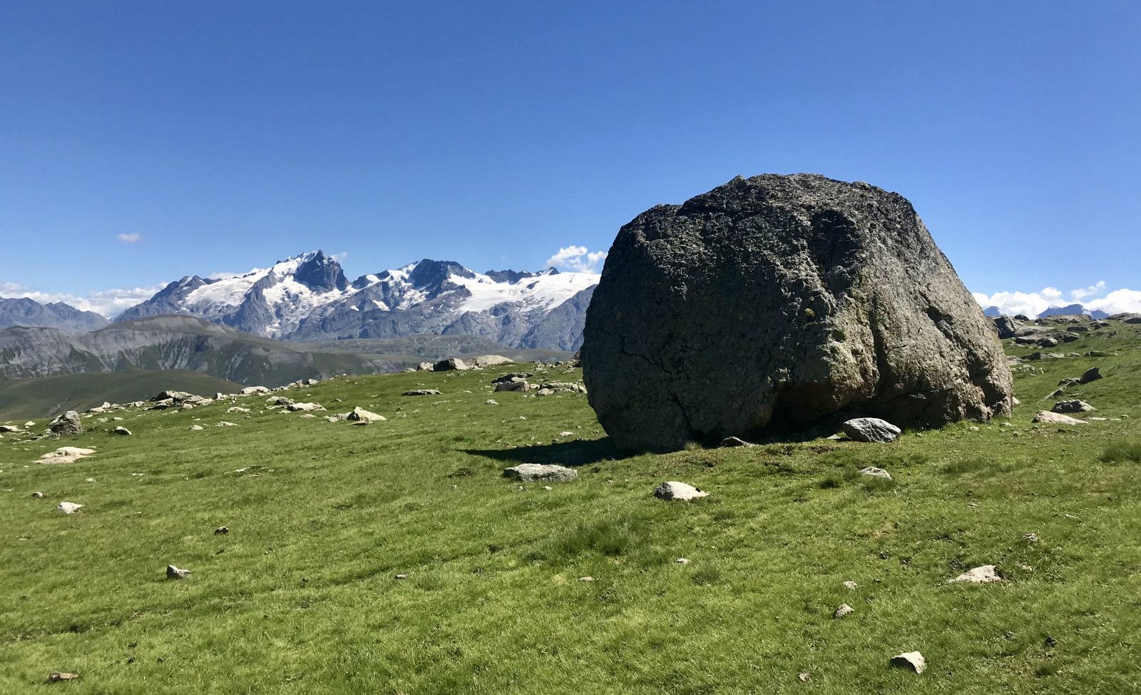 Grosse pierre au Clos du Bœuf