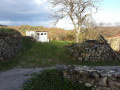 À l'entrée du hameau du Serret