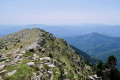 À-pics et vallées abruptes à main droite en descendant du Pic Gallinàs