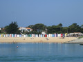 A Saint-Denis, cabines de plage multicolores