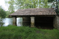 Ancien lavoir en bord de Sèvre Niortaise