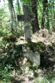 Ancienne croix dans le bois des Dubes