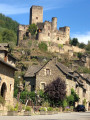 Le Tour de Belcastel par la passerelle