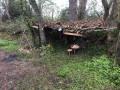 Cabane d'enfants à l'angle de la rue de la Jaunière et du chemin Longeant les Bruyères Est