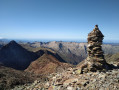 Cairn entre le pic du Montcalm et la Pique d'Estats