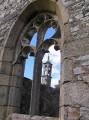 Porslous par la chapelle en ruine de Lanjulitte