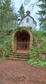 chapelle vue d'une des  grottes