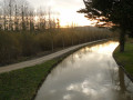 Coucher de soleil sur le canal.