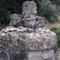 Croix sculptée dans le basalte