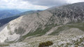 Descente du sommet et vue sur le sentier en balcon