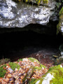 Entrée de la grotte de Roche-Chèvre