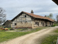 Ferme bressanne et cheminée sarrasine du Mont