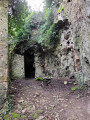 Grotte et hameau d'Imbours