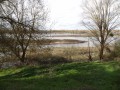 Ici, le chemin surplombe la Loire