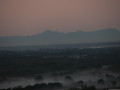 La chaîne des Pyrénées le matin au lever du jour