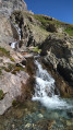 La petite cascade proche du Bivouac qui sert également de douche