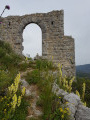 La porte de l'ancien château de Saint-Auban