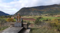 La tombe d'Antoine Mauduit et la vallée du Buëch