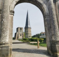 La Tour carrée et la Tour pointue, vestiges de l’Abbaye Saint-Winoc