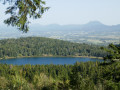 La vue sur le lac de Servières