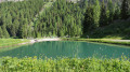 Boucle entre alpages fleuris, bois, en passant par le Lac Majingsee